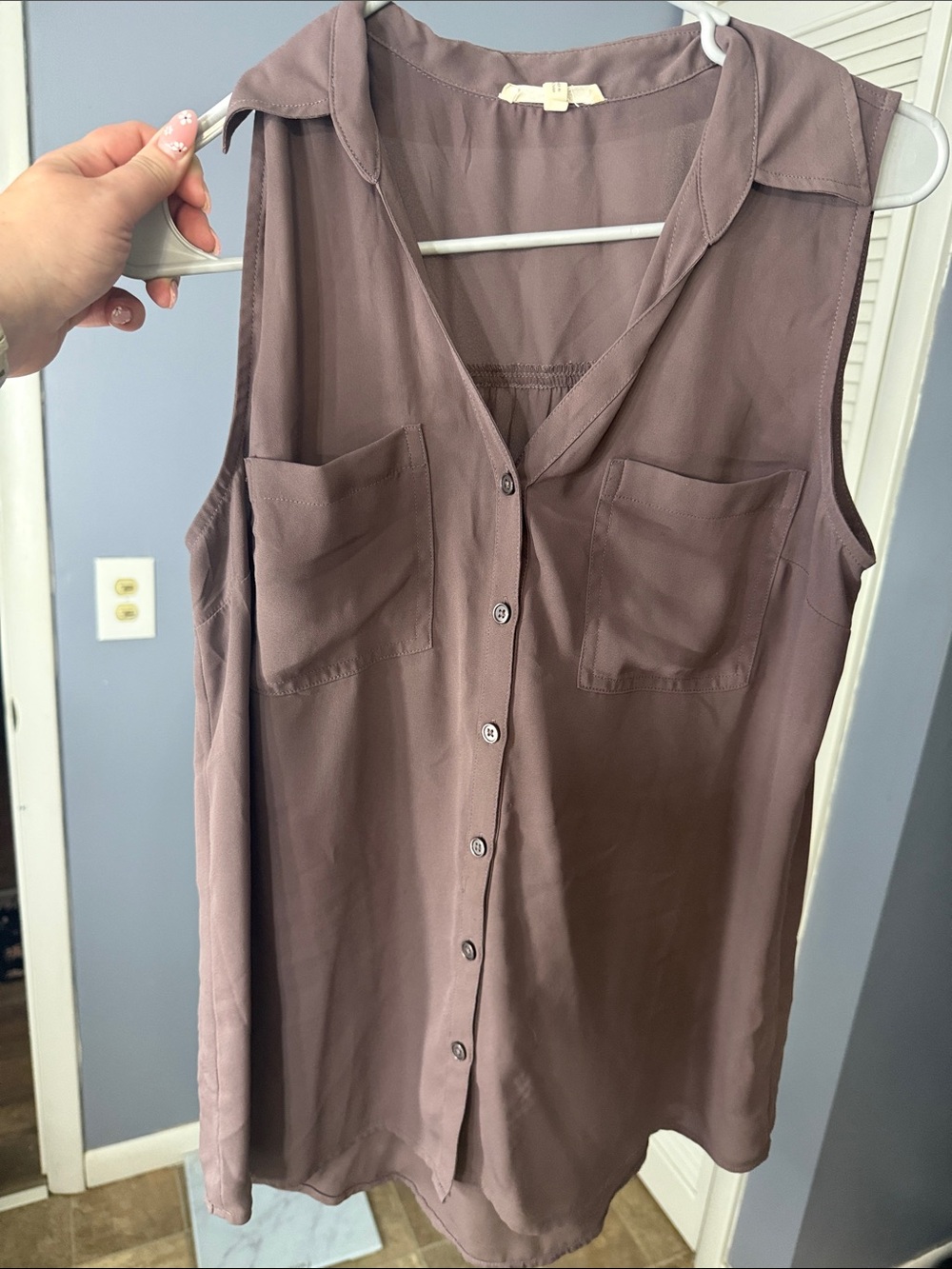 Maurices Mauve Sleeveless Button-Down Tank with Chest Pockets